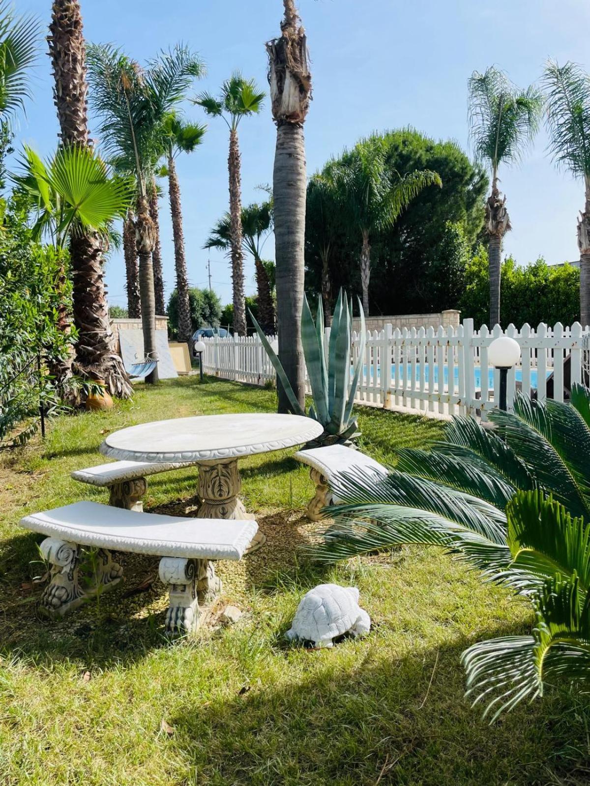 Pupillo Casa Vacanza Villa Francavilla Fontana Eksteriør billede